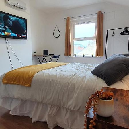 Fast Broadband, Budget Stay, Free Netflix. カーディフ エクステリア 写真